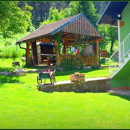 Holiday Home Stara Lika Perusic Екстер'єр фото