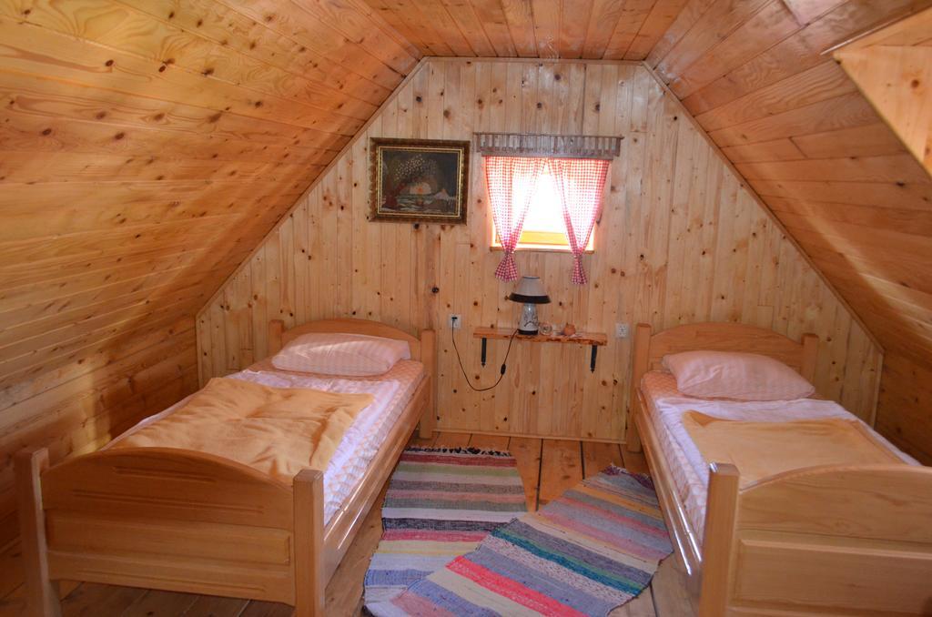 Holiday Home Stara Lika Perusic Екстер'єр фото