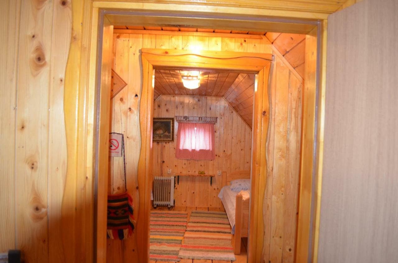 Holiday Home Stara Lika Perusic Екстер'єр фото